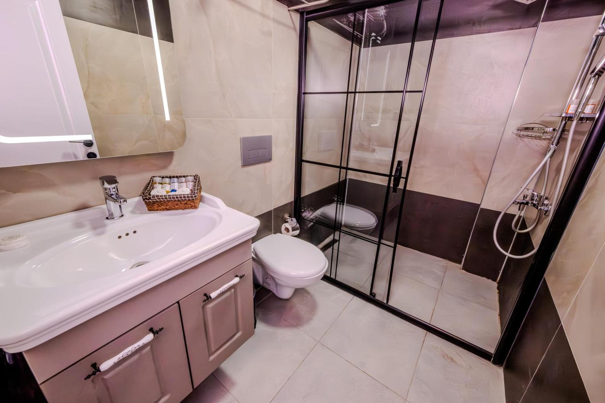 Rubby Hotel Kadikoey Istambul Exterior foto